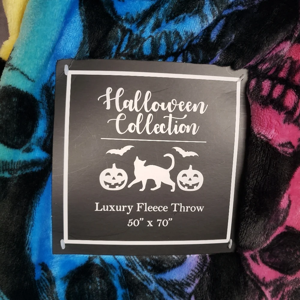 Halloween Colorful Skull Print Plush Throw Blanket Rainbow Ombre 50